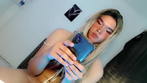 JUST CALL ME OLIVIA online show from 02-17-26, 12:56