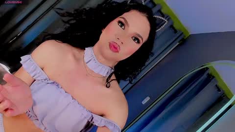 Snapshot of gatitavenecis1 chatting on 01-05-25, 02:41 Vnecis Marn online show from 01-05-25, 02:41
