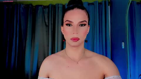 Snapshot of gatitavenecis1 chatting on 01-10-25, 11:54 Vnecis Marn online show from 01-10-25, 11:54