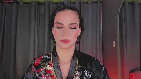 Snapshot of gatitavenecis1 chatting on 01-13-25, 11:30 Vnecis Marn online show from 01-13-25, 11:30