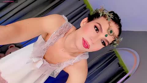 Snapshot of gatitavenecis1 chatting on 01-27-25, 12:22 Vnecis Marn online show from 01-27-25, 12:22