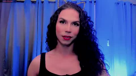 Snapshot of gatitavenecis1 chatting on 02-26-25, 11:15 Vnecis Marn online show from 02-26-25, 11:15