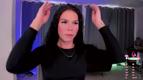 Snapshot of gatitavenecis1 chatting on 04-14-26, 09:32 Vnecis Marn online show from 04-14-26, 09:32