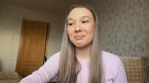 Snapshot of gayleandronis chatting on 06-22-26, 02:25 Amina online show from 06-22-26, 02:25