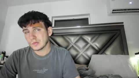 Snapshot of gayndepressed chatting on 03-10-26, 03:33 Trace online show from 03-10-26, 03:33