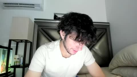 Snapshot of gayndepressed chatting on 07-05-26, 02:40 Trace online show from 07-05-26, 02:40