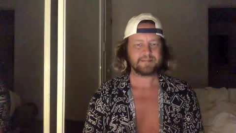 gcsurfer81 online show from 10-24-25, 09:49