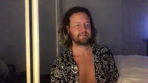 gcsurfer81 online show from 10-26-25, 08:42