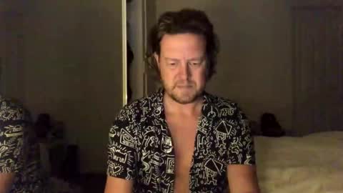 gcsurfer81 online show from 05-13-26, 08:23