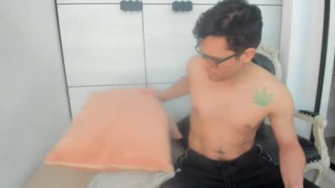 Snapshot of gean_mclovin chatting on 04-24-26, 10:34 Gean Mclovin online show from 04-24-26, 10:34