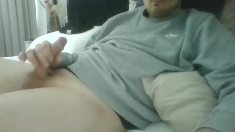 Snapshot of geilegozer123 chatting on 10-23-25, 01:43 geilegozer123 online show from 10-23-25, 01:43