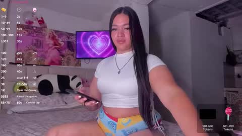 Snapshot of gemagranadoss_ chatting on 10-18-25, 12:57 online show from 10-18-25, 12:57