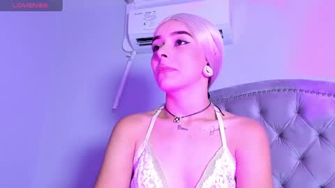 Snapshot of gemarodriguez_ chatting on 02-15-25, 04:58 Gemma online show from 02-15-25, 04:58