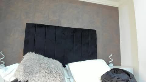 Snapshot of gemarodriguez_ chatting on 02-19-25, 08:22 Gemma online show from 02-19-25, 08:22