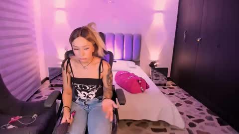 Gemma online show from 11-12-25, 04:46