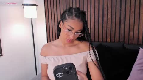 Snapshot of gemmacarter_ chatting on 02-09-25, 11:36 online show from 02-09-25, 11:36