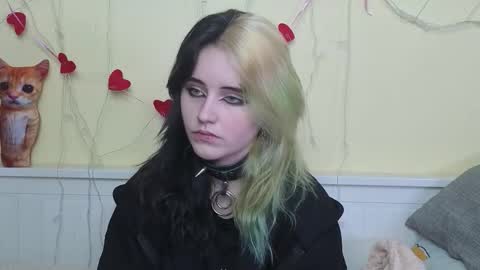 Ilona online show from 10-27-25, 07:51