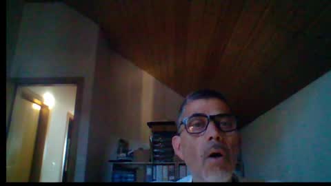 Snapshot of gen3841 chatting on 05-24-26, 06:02 Gen online show from 05-24-26, 06:02