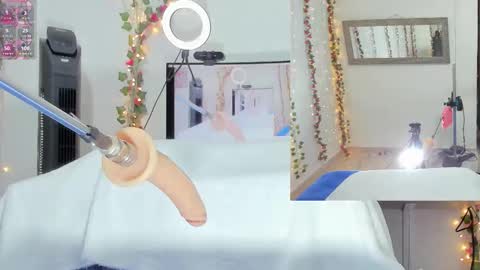 Snapshot of genesis__love_ chatting on 10-09-25, 09:40 Genesis online show from 10-09-25, 09:40