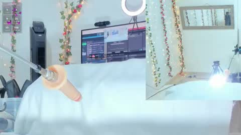 Snapshot of genesis__love_ chatting on 11-08-25, 09:09 Genesis online show from 11-08-25, 09:09