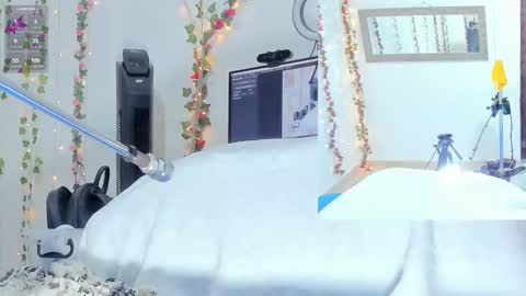 Snapshot of genesis__love_ chatting on 11-16-25, 09:04 Genesis online show from 11-16-25, 09:04