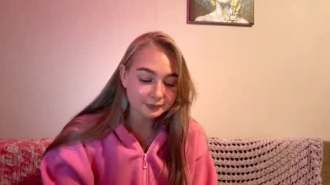 Snapshot of geniaberke chatting on 10-10-25, 12:48 geniaberke online show from 10-10-25, 12:48