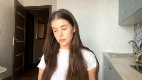 Snapshot of geniegrimmett chatting on 08-07-26, 11:12 Megan online show from 08-07-26, 11:12