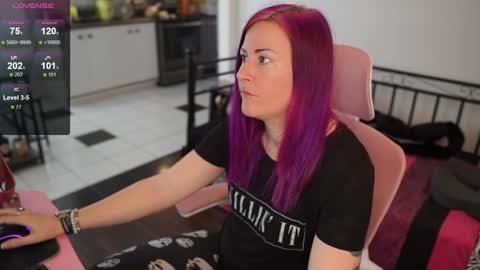 Genny Rock   and  online show from 01-08-25, 03:28