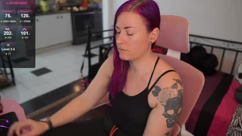 Genny Rock   and  online show from 02-13-25, 08:34