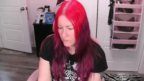Genny Rock   and  online show from 05-30-26, 04:15
