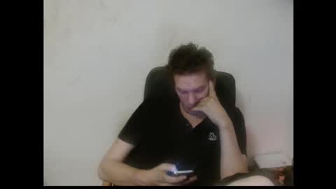 Snapshot of genryuusai88 chatting on 02-25-26, 07:01 Toni online show from 02-25-26, 07:01