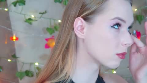 Snapshot of gentlerossi chatting on 10-10-25, 03:33 GentleRossi online show from 10-10-25, 03:33