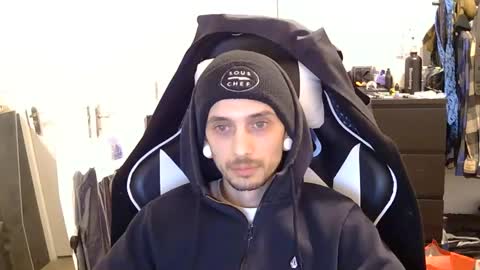 George2323 online show from 12-17-24, 11:27