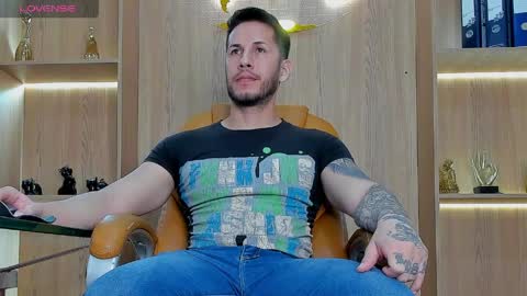 Snapshot of george_diesell_ chatting on 04-12-26, 04:17 George online show from 04-12-26, 04:17