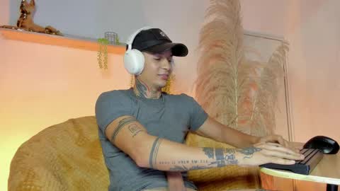 Snapshot of george_prince2 chatting on 09-16-25, 12:55 independent model online show from 09-16-25, 12:55