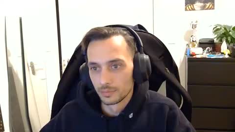 Snapshot of georgek0011 chatting on 10-05-25, 09:02 georgek0011 online show from 10-05-25, 09:02