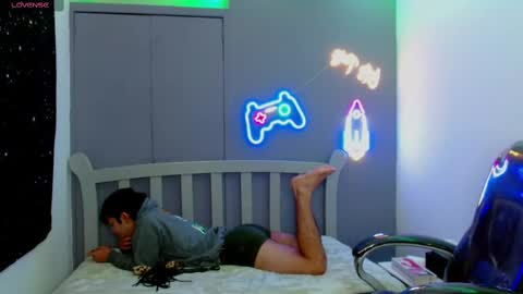 GEORGE online show from 12-23-24, 08:33