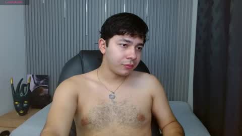 Snapshot of georgesmith_1 chatting on 05-08-26, 05:24 GEORGE online show from 05-08-26, 05:24