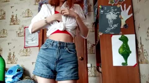 Ellie online show from 04-10-26, 05:45