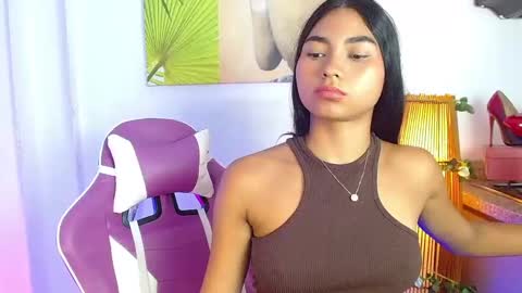 Snapshot of georgina_lulu chatting on 02-01-25, 01:34 georgina_lulu online show from 02-01-25, 01:34