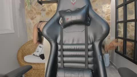 Snapshot of georginacollins chatting on 10-20-25, 10:59 Georgina online show from 10-20-25, 10:59
