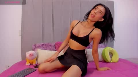 Snapshot of georginap chatting on 11-23-25, 04:34 GEORGINA online show from 11-23-25, 04:34