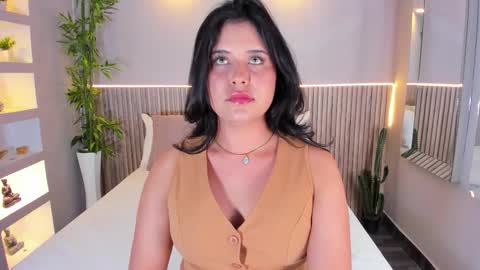 GeorginaReyes  online show from 11-24-25, 10:53