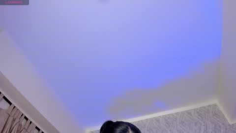 Kendal  online show from 11-22-25, 02:16