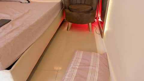 Snapshot of geral_johansson chatting on 01-19-25, 01:22 online show from 01-19-25, 01:22