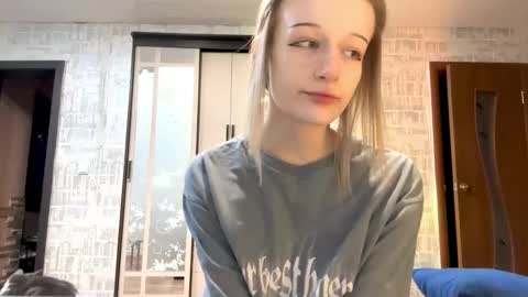 Snapshot of geralynsurkamer chatting on 11-12-25, 05:24 Haley online show from 11-12-25, 05:24