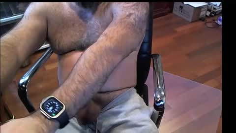 Snapshot of geronimo_431 chatting on 01-21-25, 08:11 Daddy Jokes online show from 01-21-25, 08:11