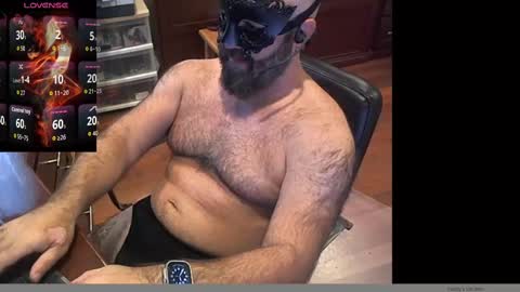 Snapshot of geronimo_431 chatting on 10-30-25, 03:35 Daddy Jokes online show from 10-30-25, 03:35