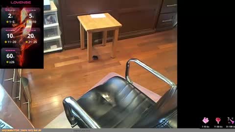 Snapshot of geronimo_431 chatting on 11-06-25, 07:15 Daddy Jokes online show from 11-06-25, 07:15