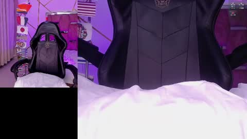 Snapshot of gerony_ chatting on 06-24-26, 04:44 Geronimo online show from 06-24-26, 04:44